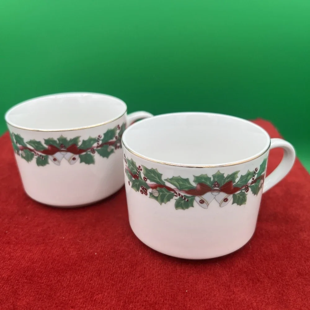 1990 Sango Christmas Holly Teacups 2 Pc Sets Candy Canes Bells 8415 Gold Rim‎